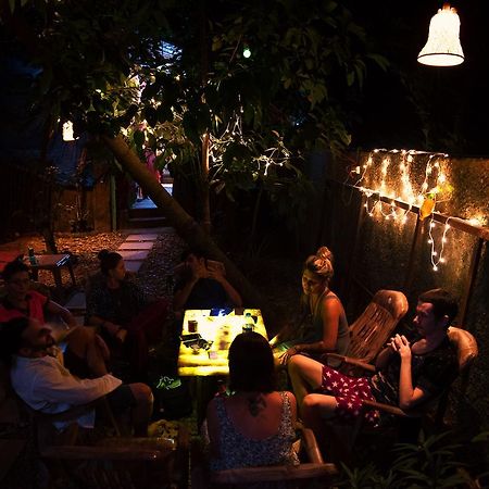Bricks And Bamboo Hostel Anjuna Bagian luar foto